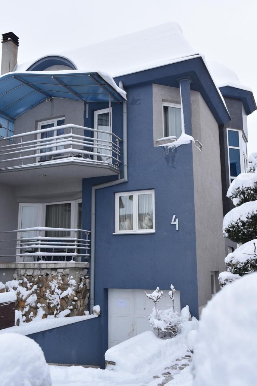 Blue House Apartment Ni Exteriér fotografie